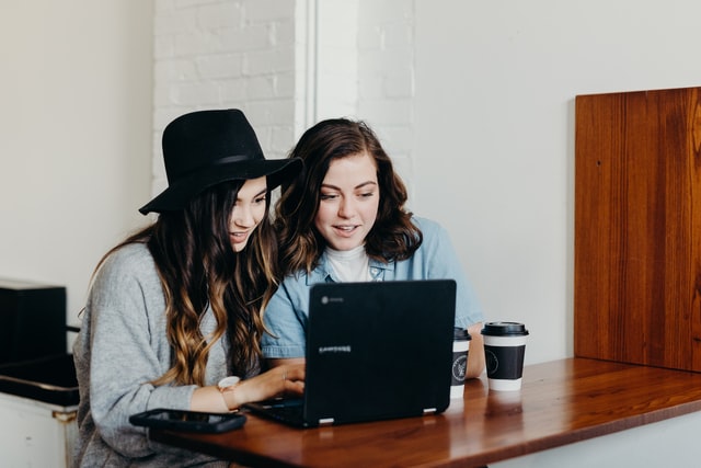 Karina Garosa Education - Coaching für Hochzeitsfotografen Foto © Unsplash